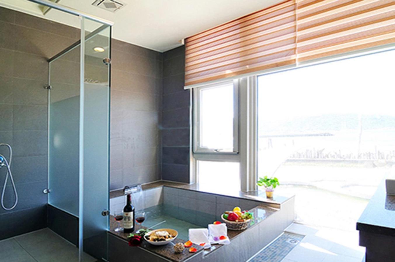 Jinshan Sakura Bay Hot Spring Hotel Eksteriør billede