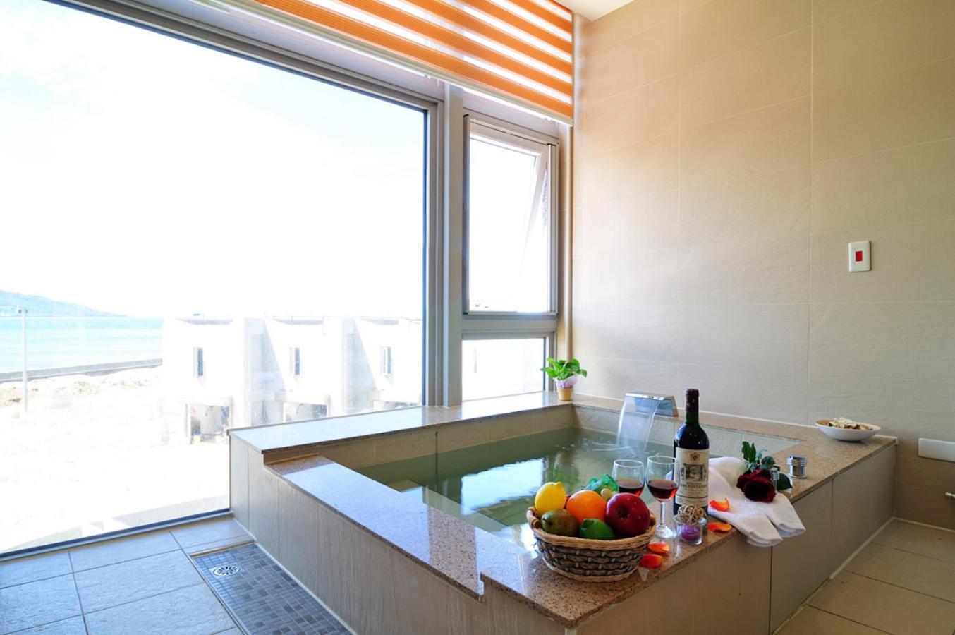 Jinshan Sakura Bay Hot Spring Hotel Eksteriør billede
