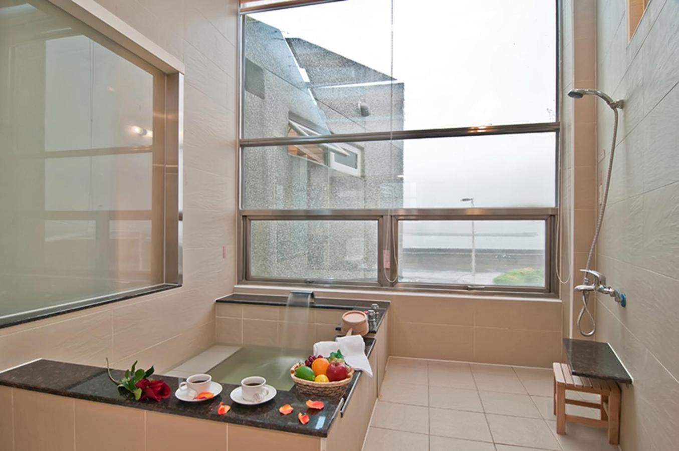 Jinshan Sakura Bay Hot Spring Hotel Eksteriør billede